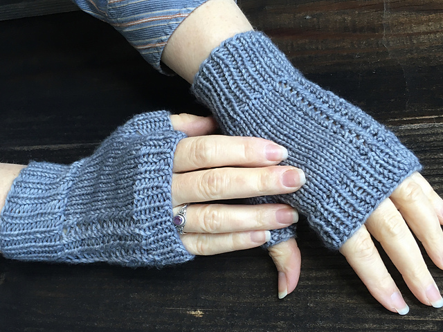 Boardwalk Fingerless Mitts