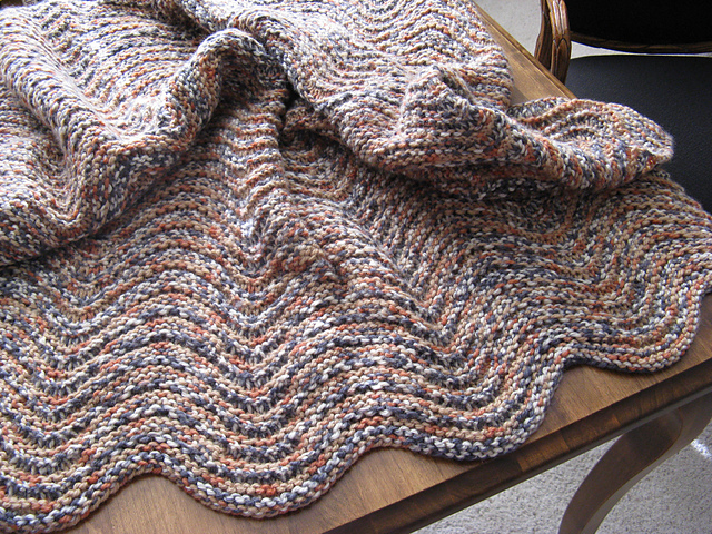 Holeless Feather and Fan Blanket