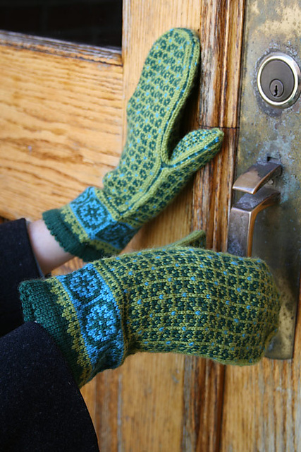 Postwar Mittens