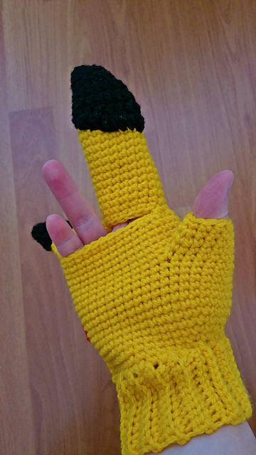 Pikachu Gloves