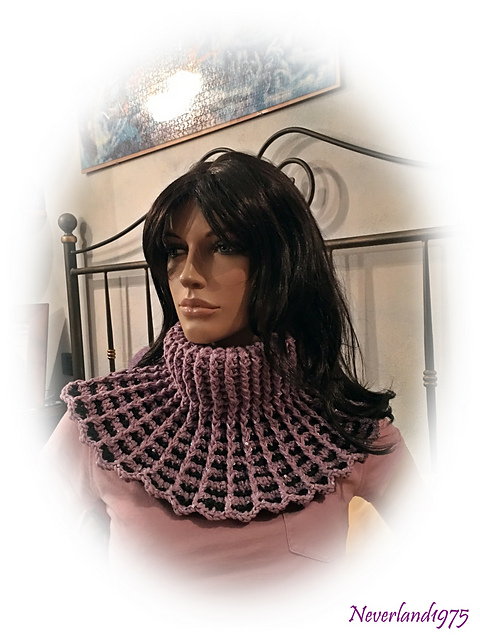 Trilly Princess Cowl