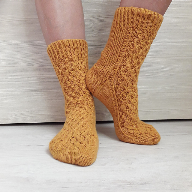 Japanese Cables Socks