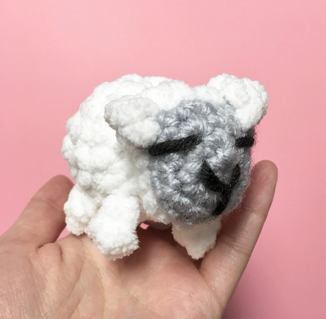 Snooze The Sleepy Sheep