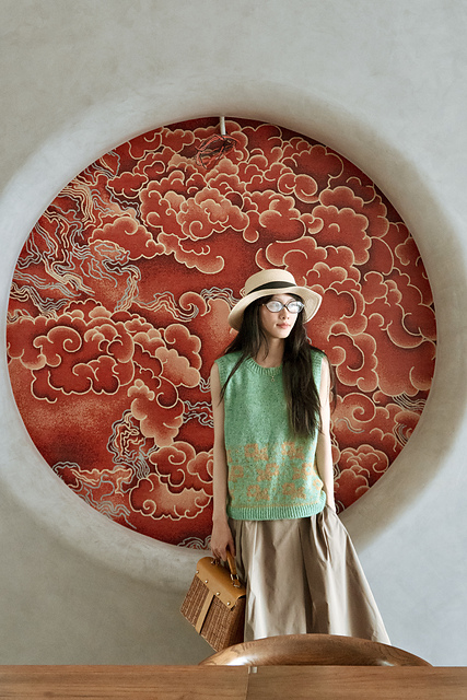 GOLDFISH FLOWER Vest
