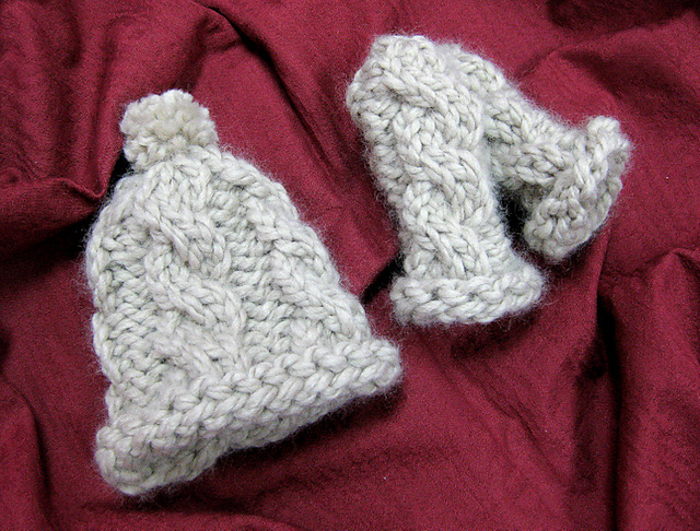 Thick and Quick Hat and Mittens