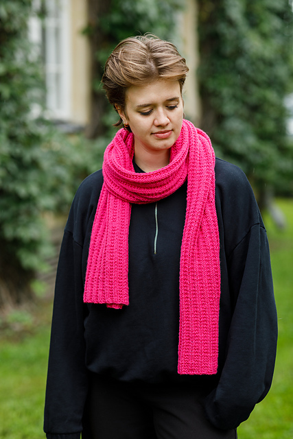 Long Scarf in textured rib