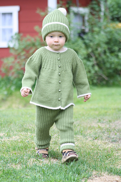 Lapsen nuttu, housut ja myssy