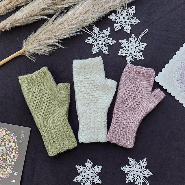 Hoya fingerless mitts