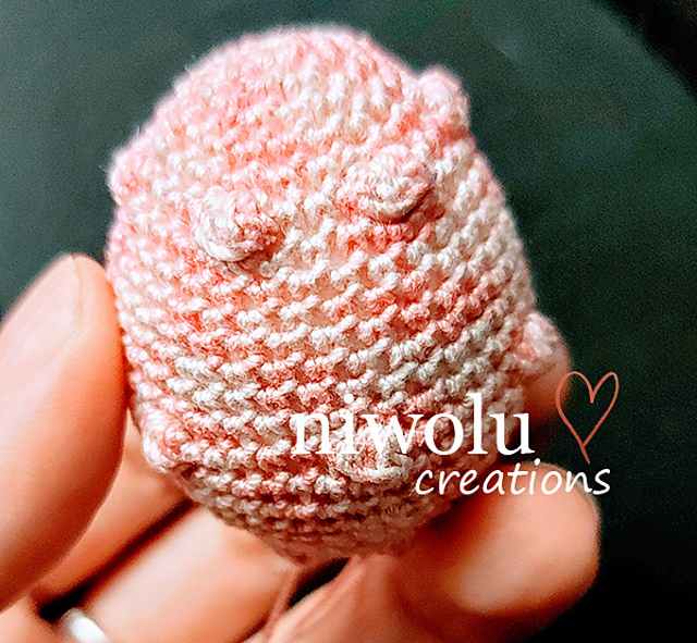Mini Easter egg with puffs