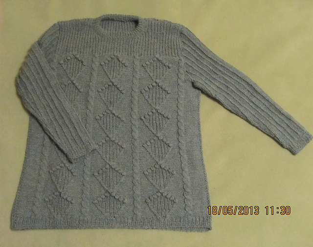 Lady's Pullover with Ribbing