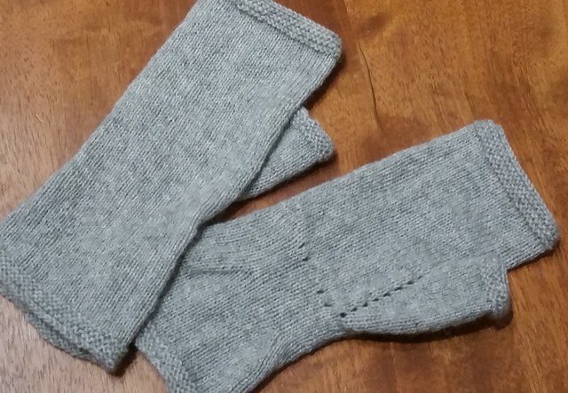Lace Weight Mitts