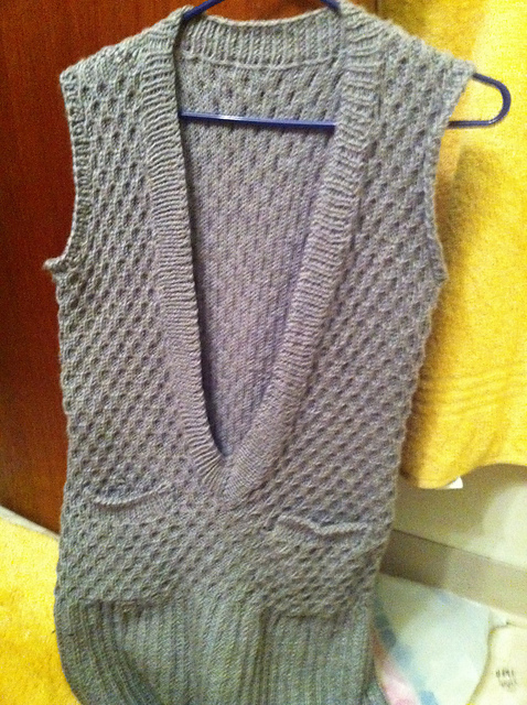 Ladies’s Long Slipover with Honeycomb Pattern