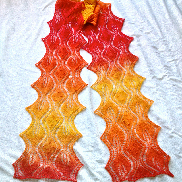 Crispy Leaves Scarf