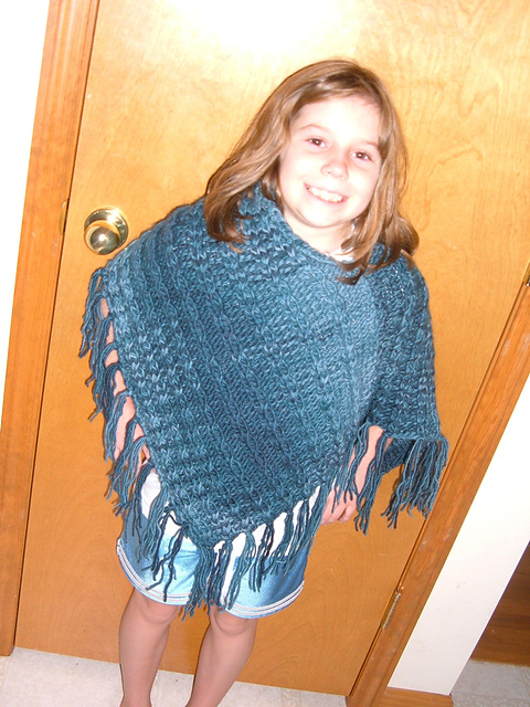 Fashionable, Fringed Girl's Poncho