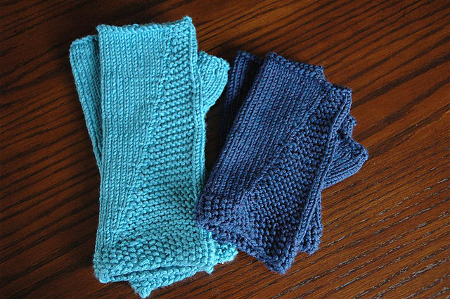Skyscraper Fingerless Gloves