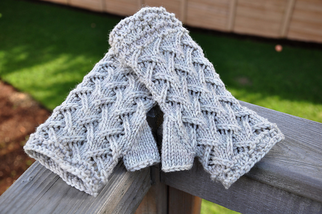 Labyrinth Fingerless Gloves