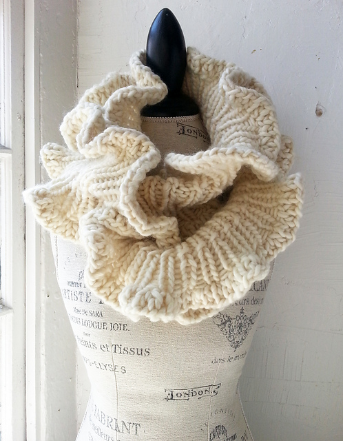 #1314 Rose (A Neck Ornament)