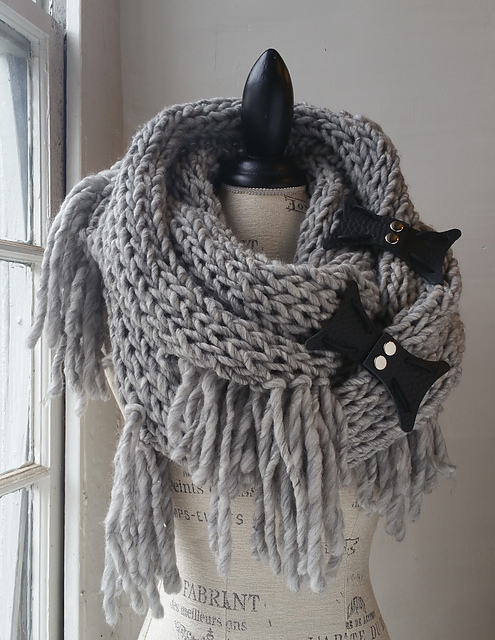 #1316 Window Shopping in Soho Cowl