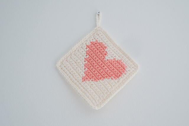 Heart pot holder
