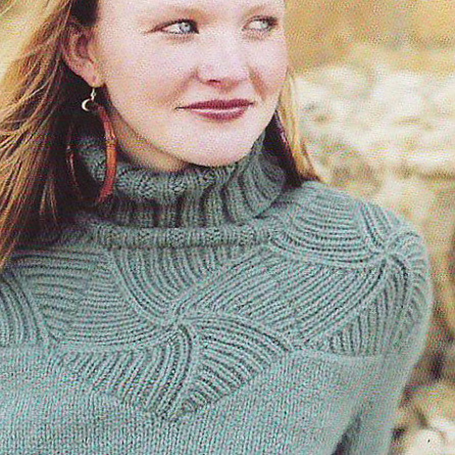 Swirled pentagon pullover