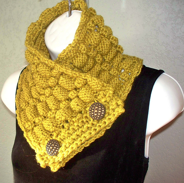 Apples and Pears Button Scarf