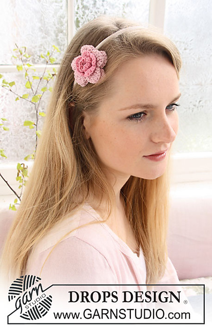 0-679 Crochet flower for hair band