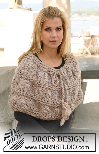 0-708 Shoulder wrap with shirred pattern
