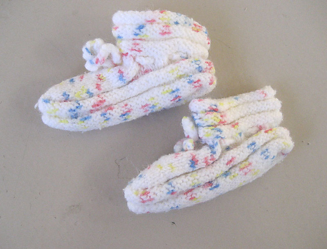 Infants Bootees No. 3035
