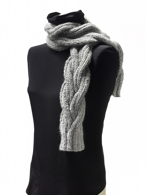 Reversible Cable Scarf