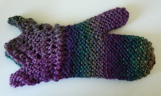 Saw Tooth Lace Mittens