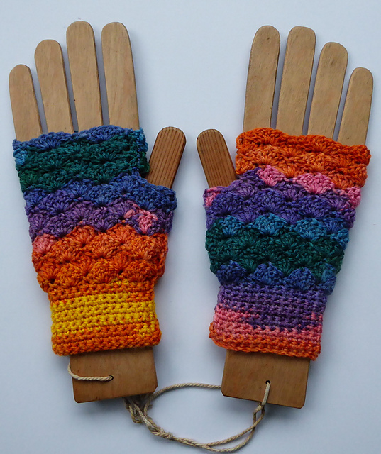Hoodoo Trail Fingerless Mitts