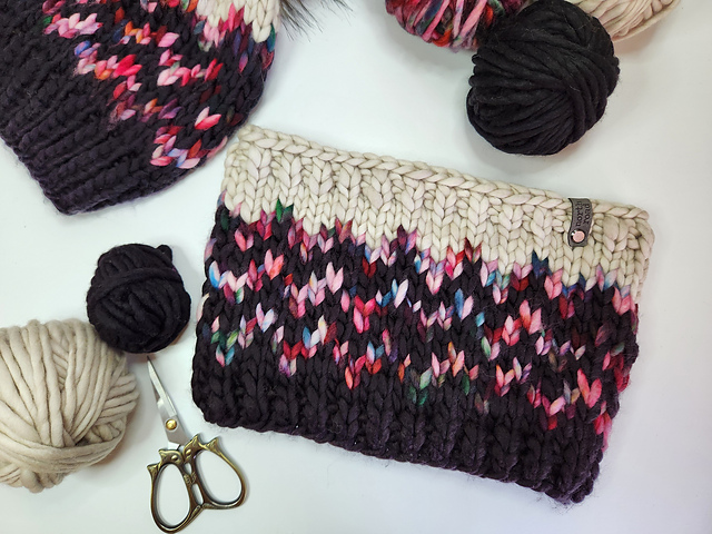 Aurora Glow Cowl
