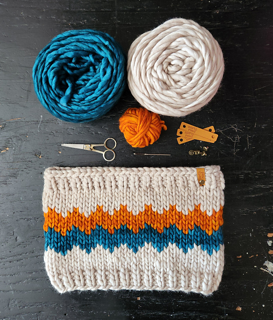 Mountain Vibes Cowl