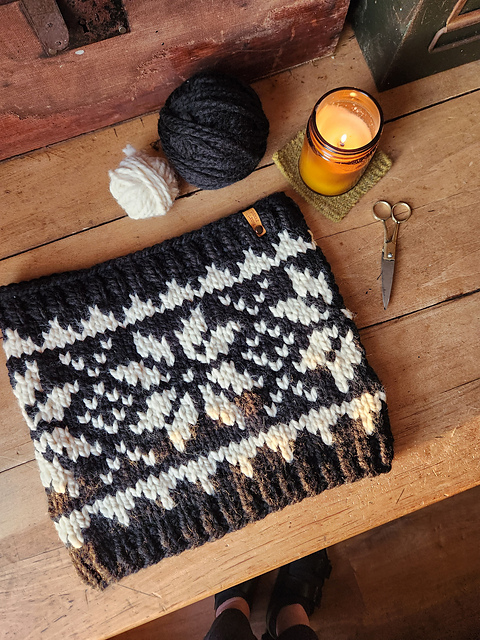 Snowflake Cowl Super Bulky