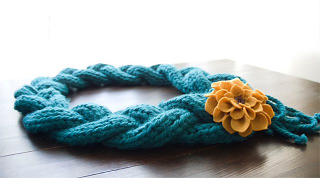 Njicki's Braided Scarf