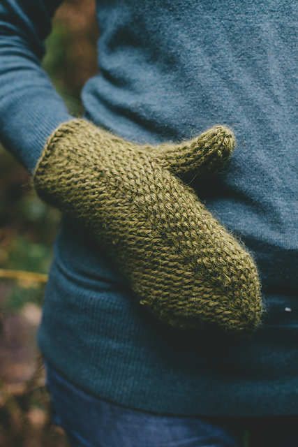 Sitka Spruce Mitts