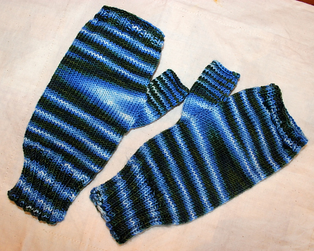 The Bishop's Wife Fingerless Mitts