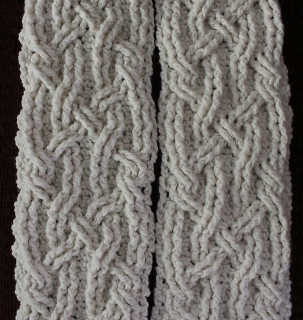 Louvre Cable Scarf