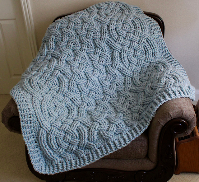 Moonbeam Cable Blanket
