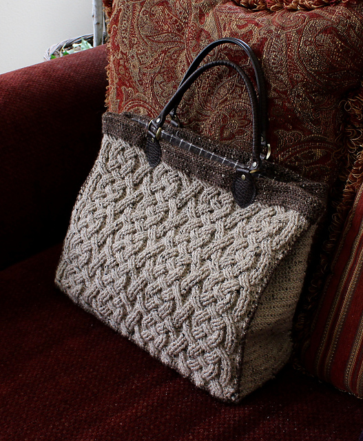 Lallybroch Cable Tote