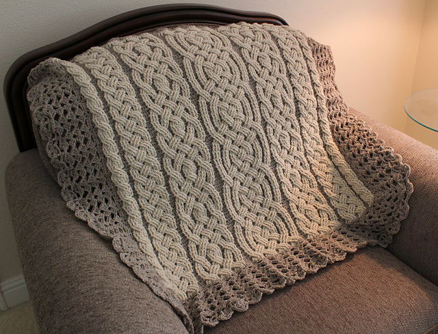 Chenonceau Cable Blanket
