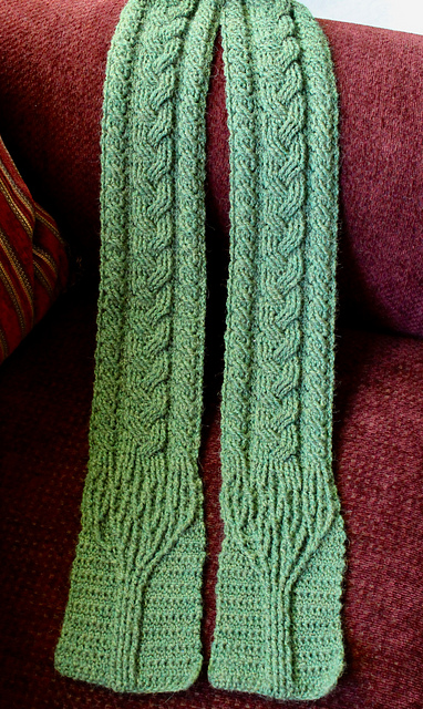 Limerick Tree Cable Scarf