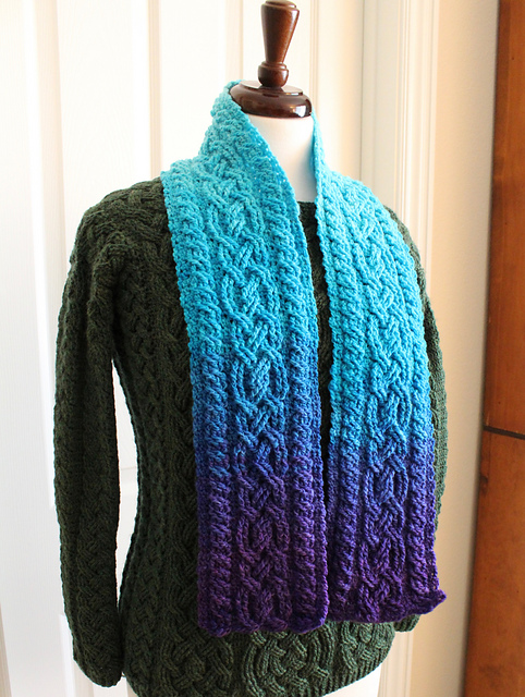 Glacier Cable Scarf