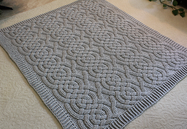Large Cloverhill Cable Blanket