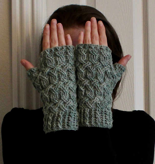 Tipperary Fingerless Gloves