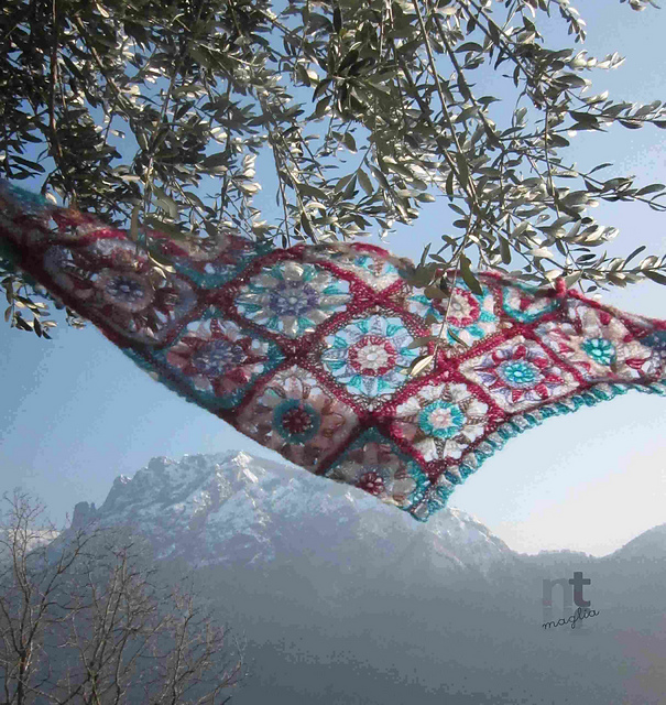 Grigne Shawl