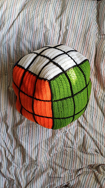 the cube pillow