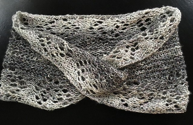 Diamond Moebius Cowl