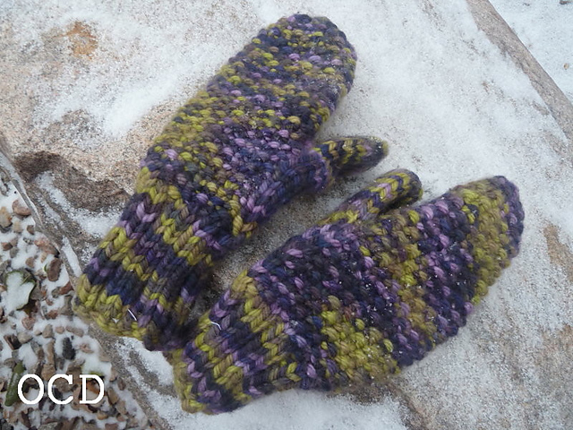 Seed stitch winter mittens