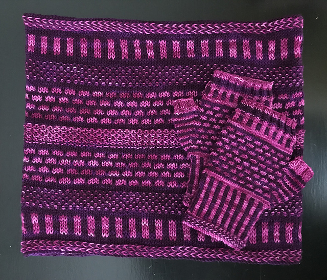 Sampler Cowl & Mitts